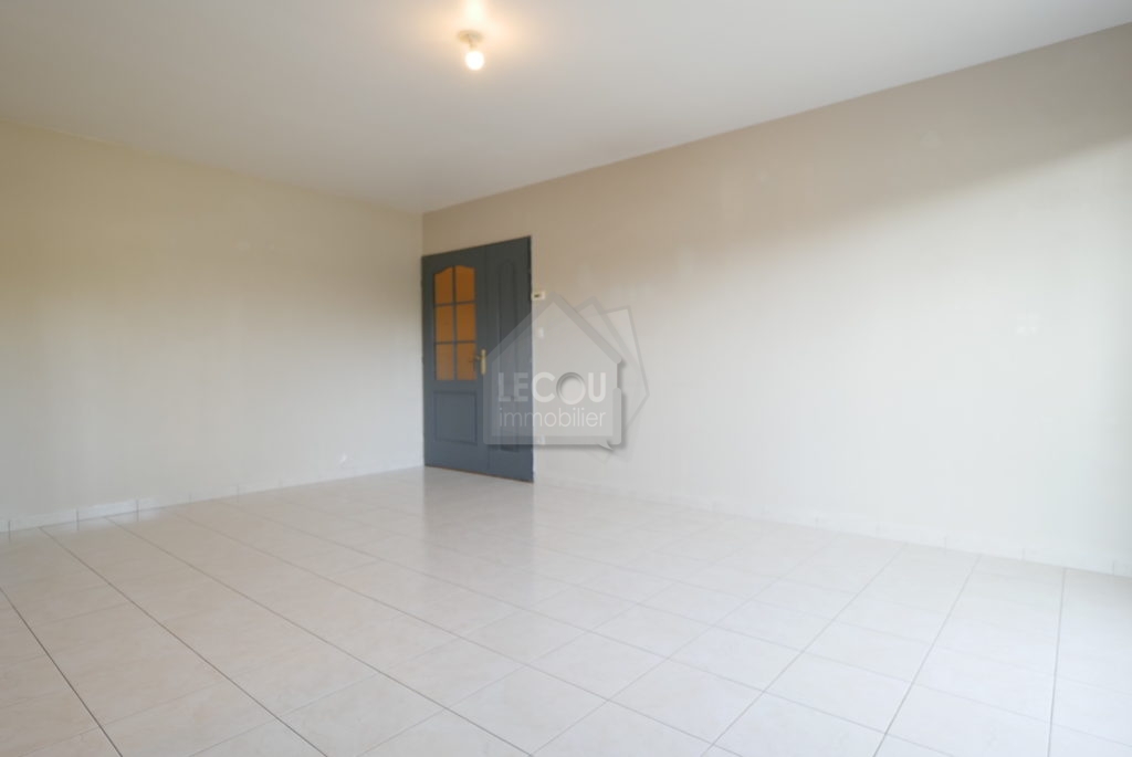 sejour appartement 3 pieces mericourt 62680 P1090113